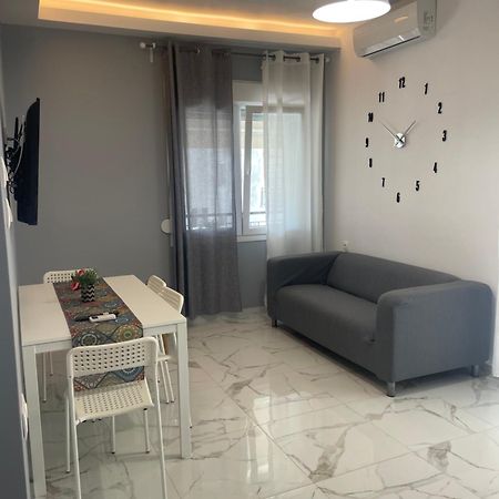 Antonis Apartment Paralia Dionisiou Habitación foto