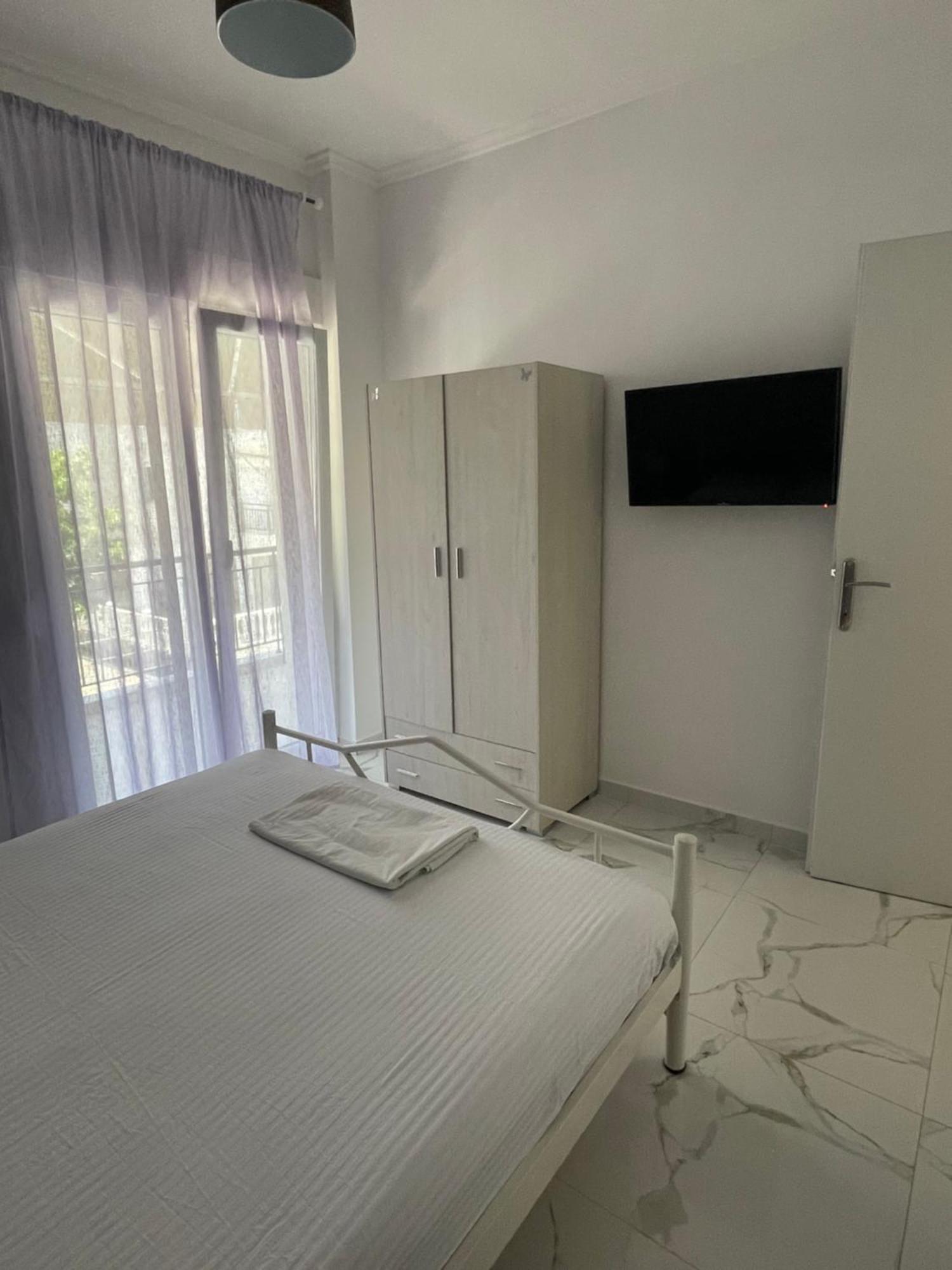 Antonis Apartment Paralia Dionisiou Habitación foto